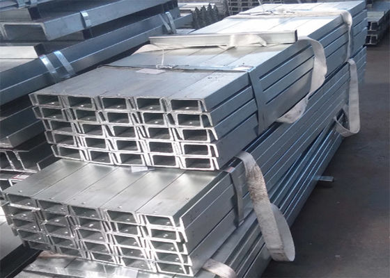 ASTM 304 316 sections creuses laminées à chaud, la Manche en U d'acier inoxydable de 3.0Mm